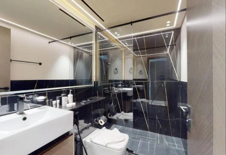 Lavish Stay At 3Br Apartment - Binghatti Creek - Sleek & Sophisticated - Steps Away From Dubai Mall & Burj Khalifa
